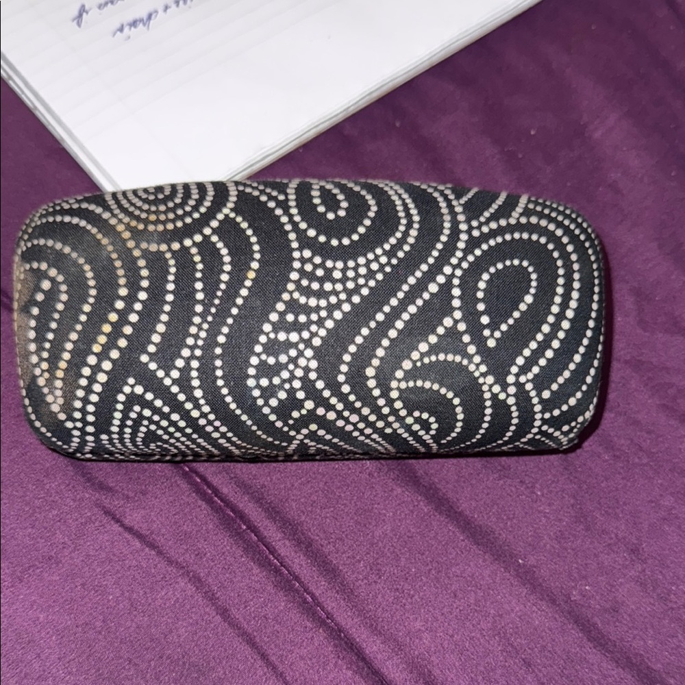 Vera Bradley Black and Cream Eyeglass Case - Picture 2 of 2